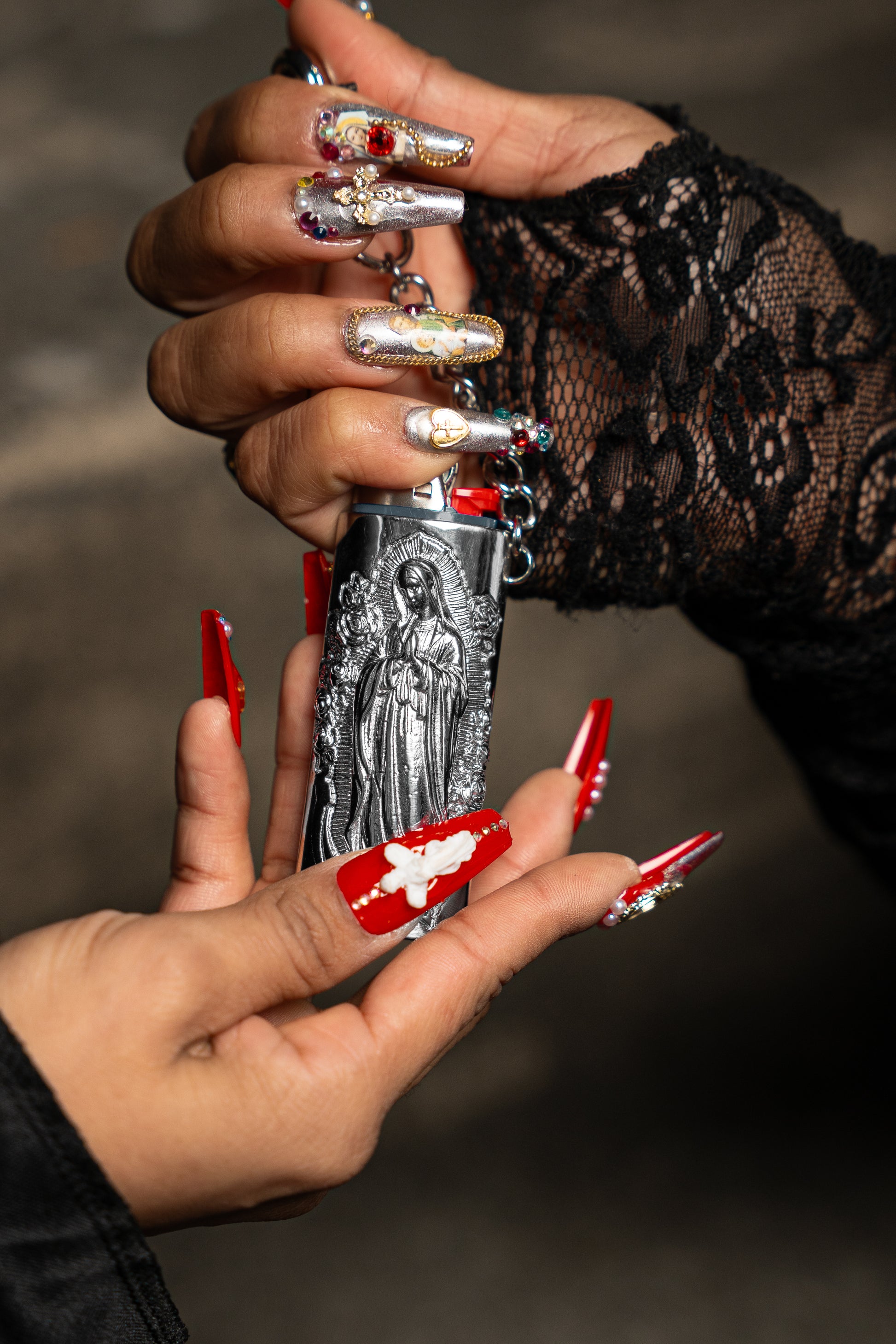 Chrome La virgen lighter holder